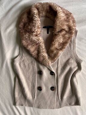 BCBG Paris Faux Removable Fur Collar Knit Sweater Vest Beige Brown Button Wmn M